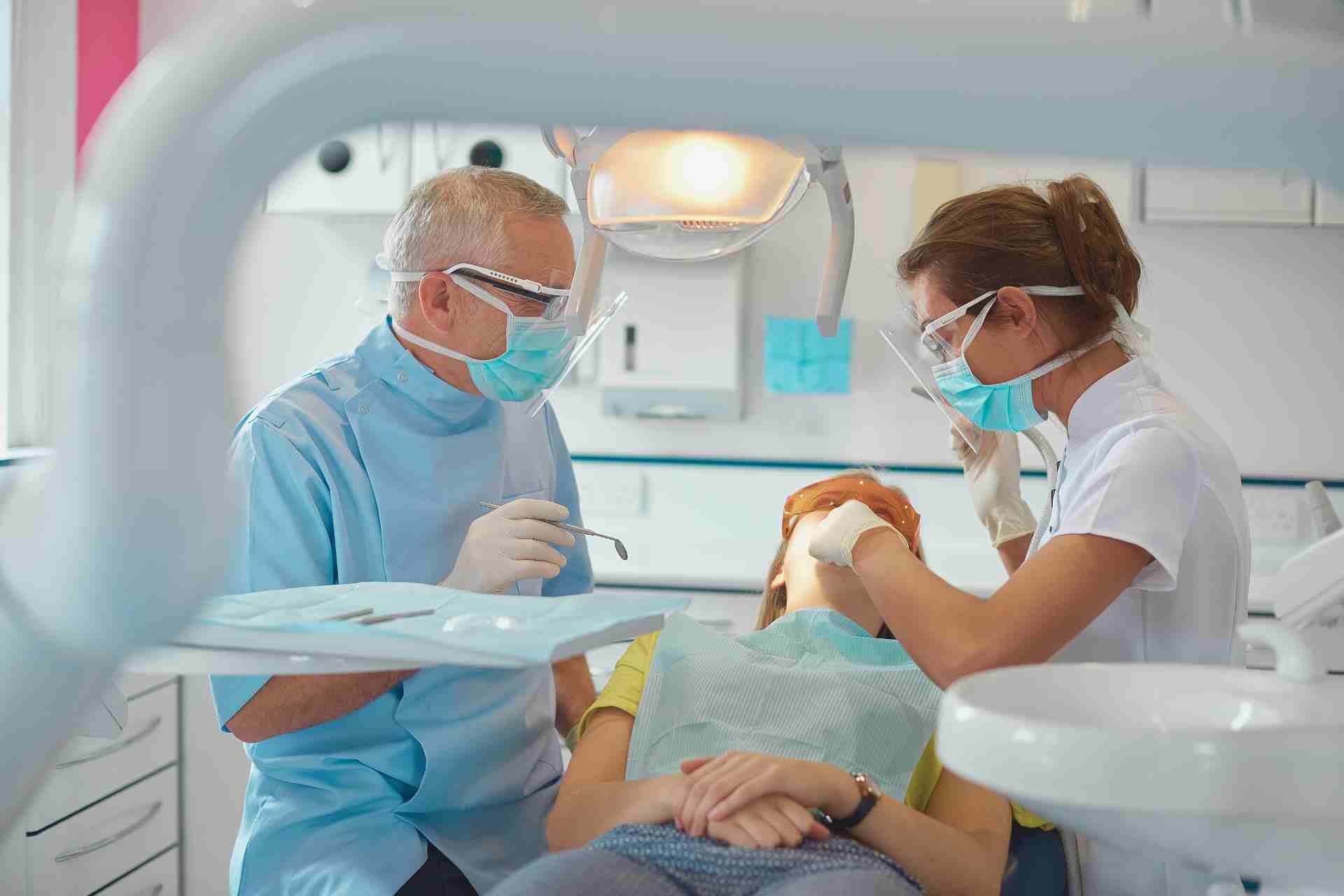Dentist in Cutler, CA